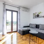 With Parking Space - 12656 Daire