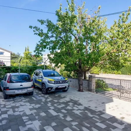 With Parking Space - 12656 Rovinj