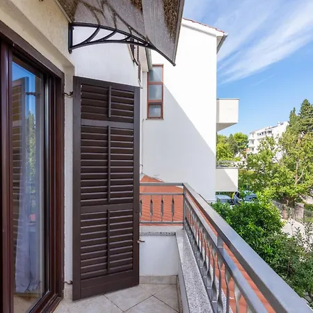 Apartman With Parking Space - 12656 *