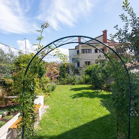 아파트 With Parking Space - 12656 *