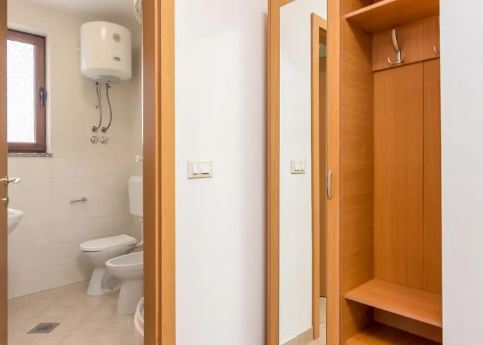 With Parking Space - 12656 아파트