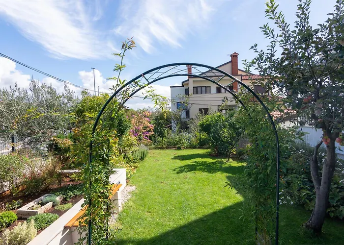 아파트 With Parking Space - 12656 *